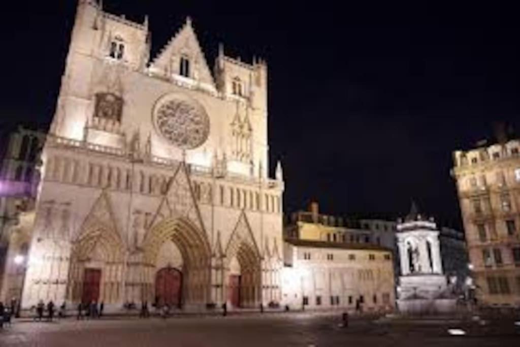 Pepite Rare 8 Personnes Au Coeur Battant Du Vieux Lyon Lägenhet Exteriör bild